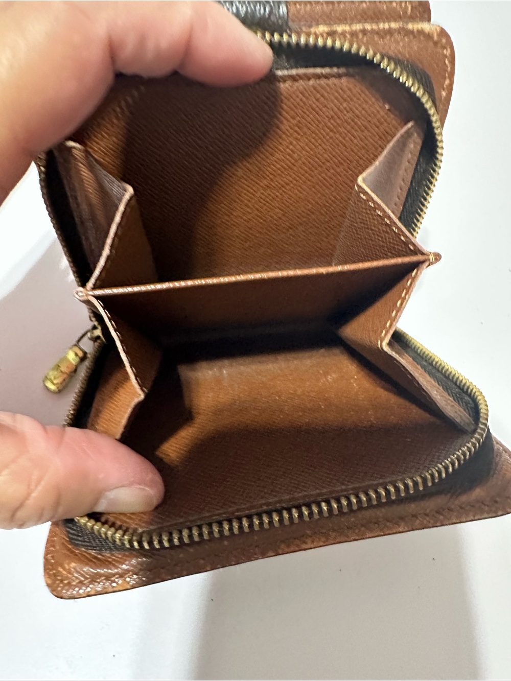 Louis Vuitton ❤️🌟 SB1022 Monogram Compact Wallet ⭐️ - Picture 7 of 7